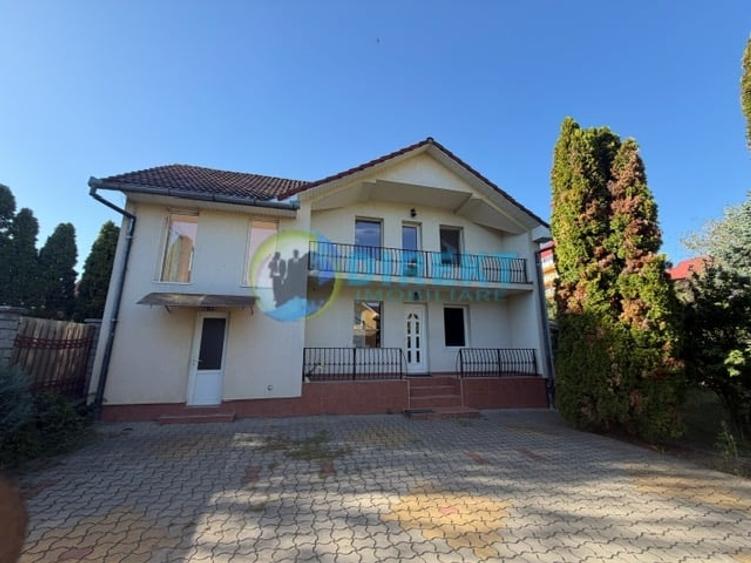 Casă individuală cu 3 camere cu Teren 350 Mp în Calea Moldovei