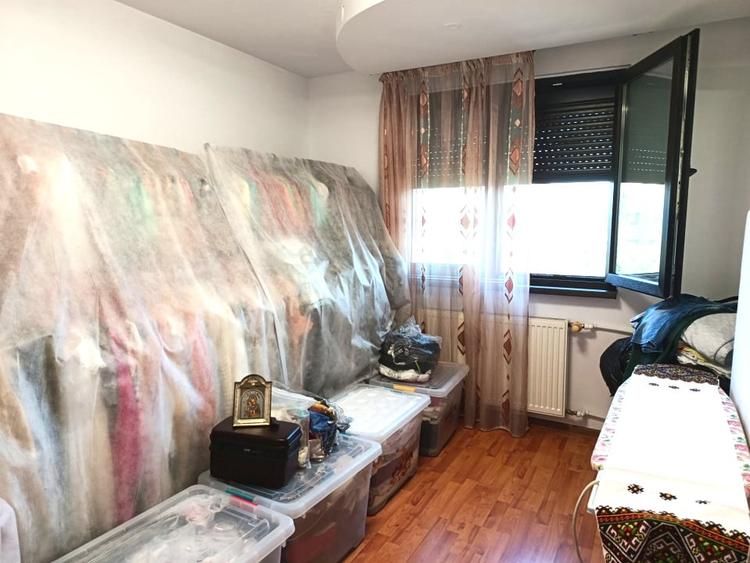 Apartament cu 2 camere decomandat în Titan