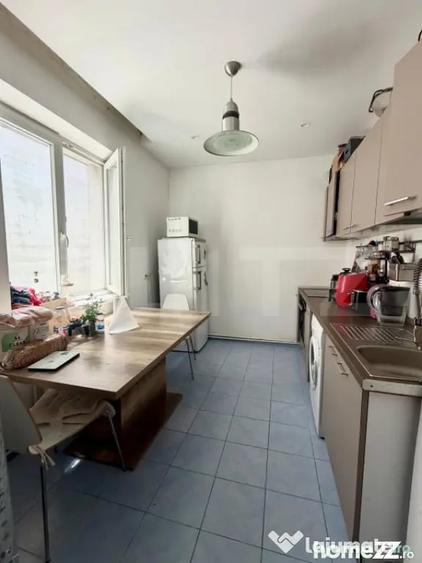 Apartament cu 3 camere decomandat în Andrei Mureșanu