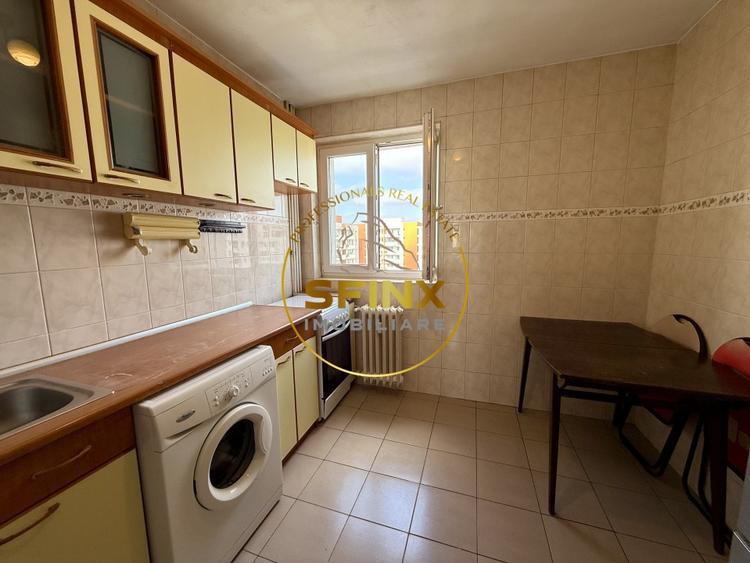 Apartament cu 3 camere semidecomandat, mobilat în Baba Novac