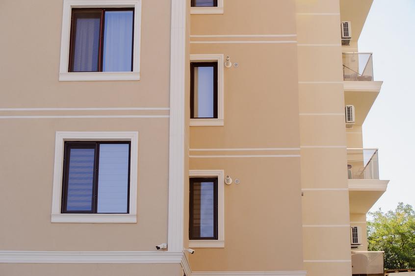 Apartament cu 3 camere decomandat, mobilat în Faleza Nord