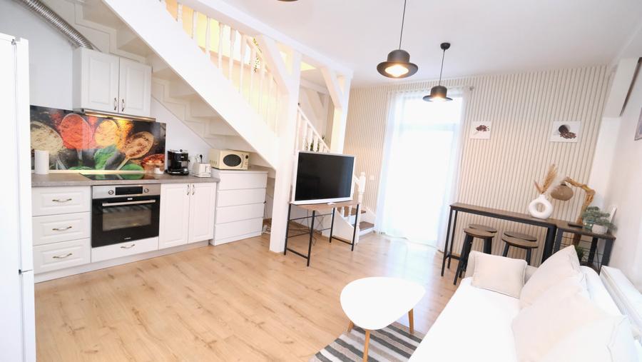 Apartament cu 4 camere decomandat în Mitropolie