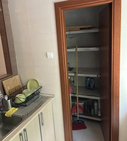 Apartament cu 3 camere semidecomandat în Universitate
