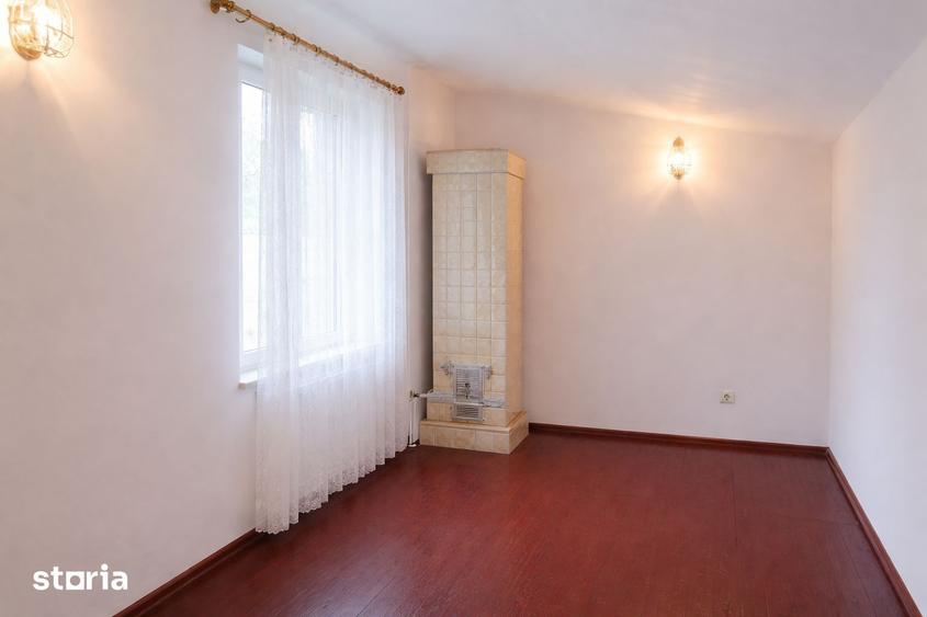Casă cu 3 camere cu Teren 82 Mp în Gara de Nord