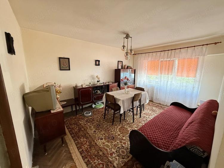 Apartament cu 3 camere decomandat în Ultracentral