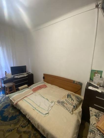 Garsonieră decomandată, mobilată în Sărari