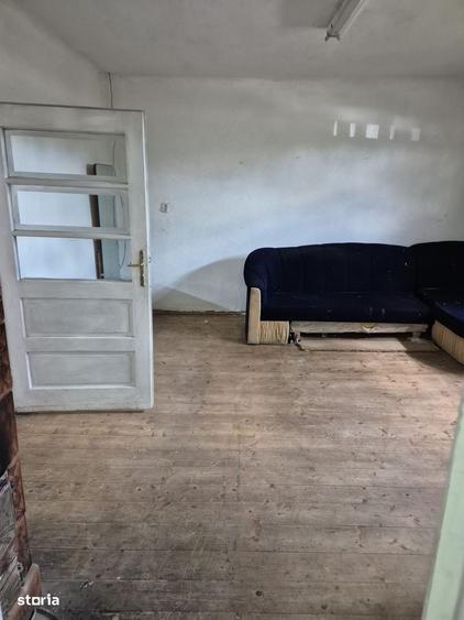 Casă cu 4 camere cu Teren 864 Mp în Bârzava