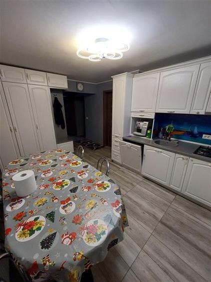 Apartament cu 3 camere decomandat, mobilat în Șagului