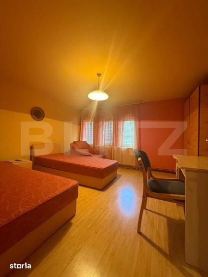 Apartament cu 3 camere semidecomandat în Republicii