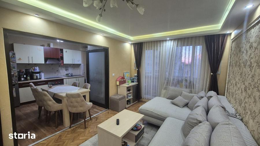 Apartament cu 3 camere în Sânmartin