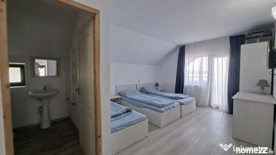 Casă cu 7 camere cu Teren 1200 Mp în Budeasa