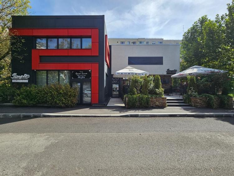 Spațiu comercial, de 780 mp, în Runcu