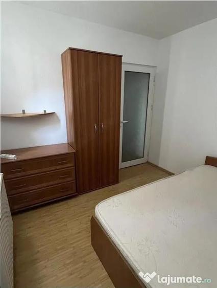 Apartament cu 2 camere semidecomandat în Florilor