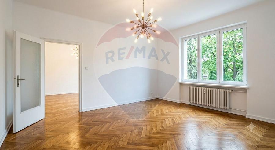 Apartament cu 2 camere decomandat în Centrul Istoric