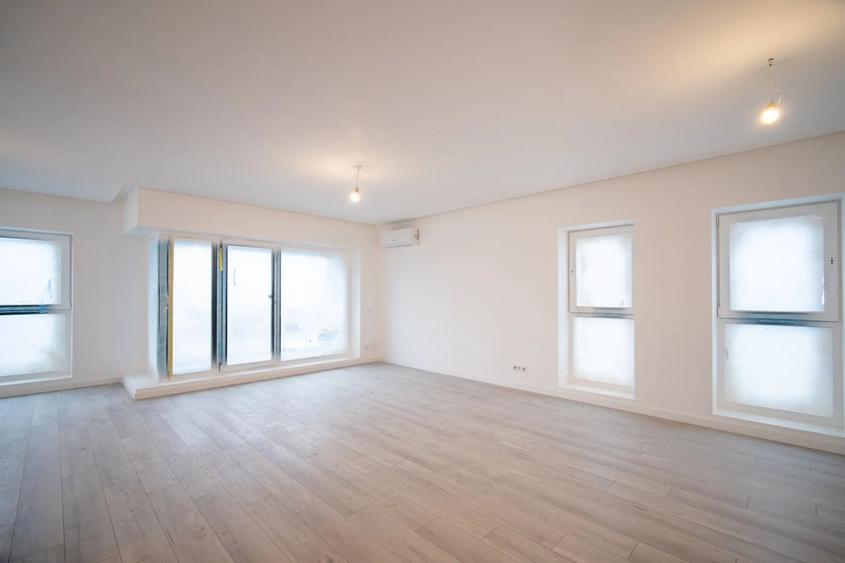 Apartament cu 3 camere decomandat în Obor