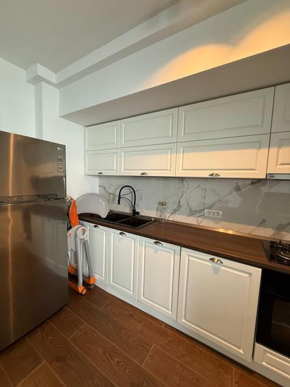Apartament cu 3 camere decomandat în Lacul Morii