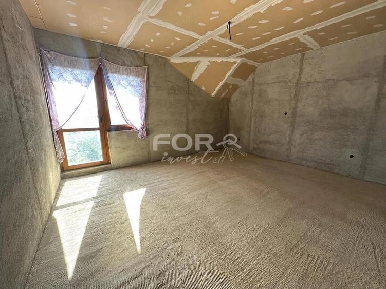 Casă cu 5 camere cu Teren 522 Mp în Sântandrei