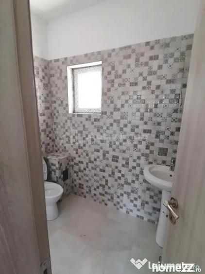 Casă cu 4 camere cu Teren 200 Mp în Prelungirea Ghencea
