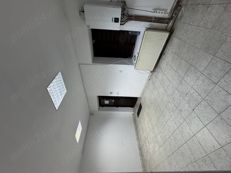 Spațiu comercial, de 100 mp, în Hunedoara