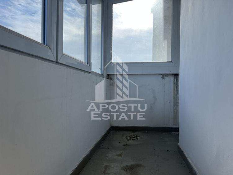 Apartament cu 3 camere decomandat în Giarmata