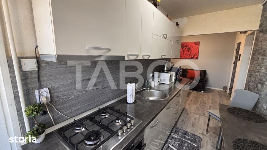 Apartament cu 2 camere decomandat în Vasile Aaron