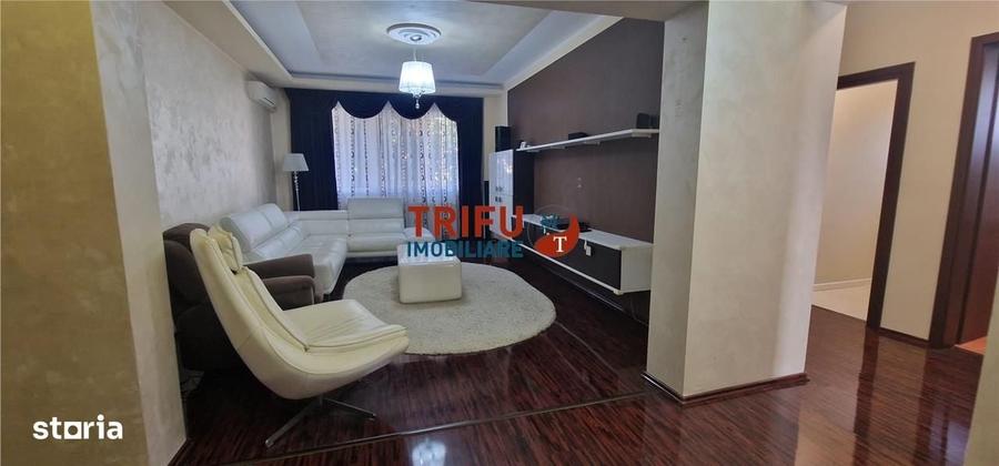 Apartament cu 4 camere decomandat în Cetate
