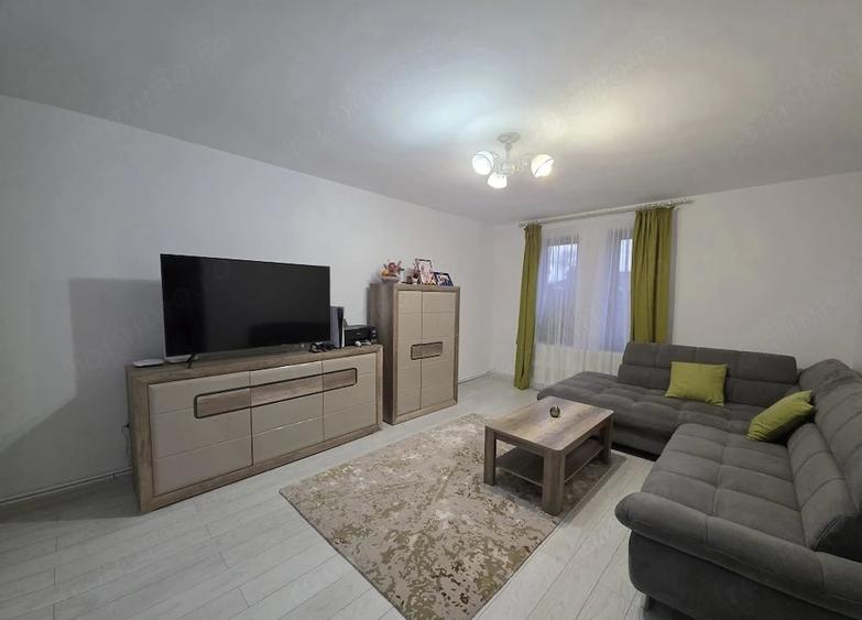 Casă cu Teren 761 Mp în Trivale