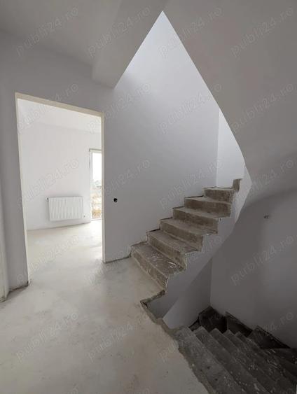 Casă cu 3 camere cu Teren 118 Mp în Florești