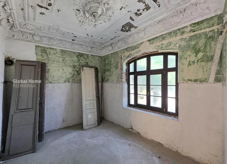 Casă cu Teren 306 Mp în P-ța Universității