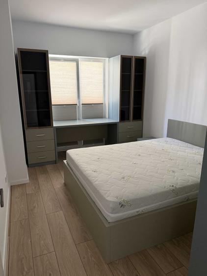 Apartament cu 3 camere decomandat în Turnișor