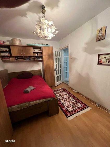 Apartament cu 3 camere decomandat în Letea Veche