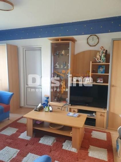 Apartament cu 2 camere semidecomandat, mobilat în Nord