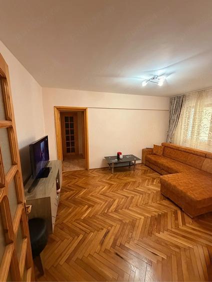Apartament cu 4 camere decomandat în Gării