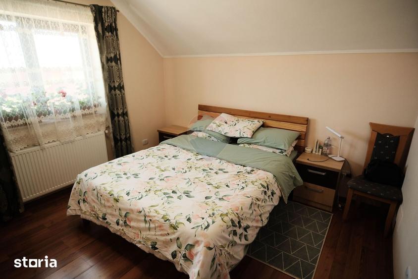 Casă cu 4 camere cu Teren 400 Mp în Central