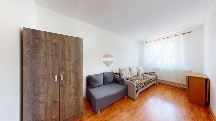 Apartament cu 2 camere decomandat în Noua