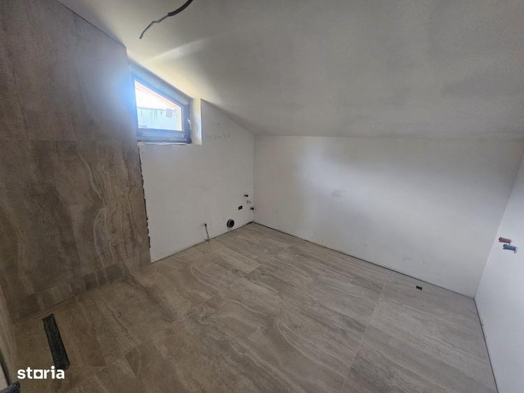 Casă cu 4 camere în Curtea de Argeș