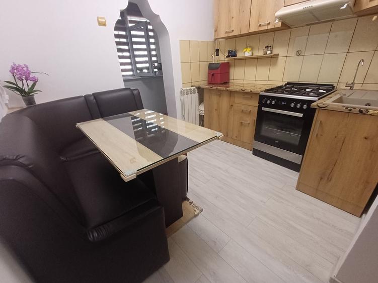 Apartament cu 2 camere decomandat în E3