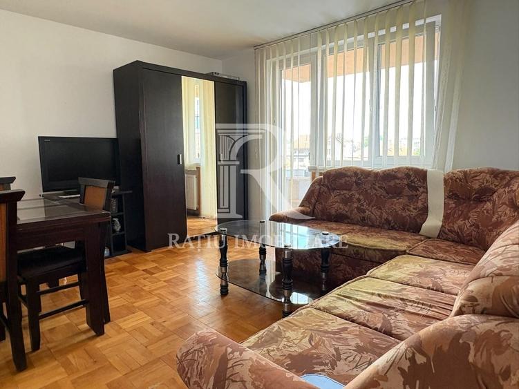 Apartament cu 3 camere decomandat, mobilat în Central