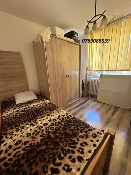 Apartament cu 3 camere decomandat în Drumul Taberei