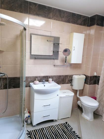 Casă cu 3 camere decomandat cu Teren 1000 Mp în Bârnova