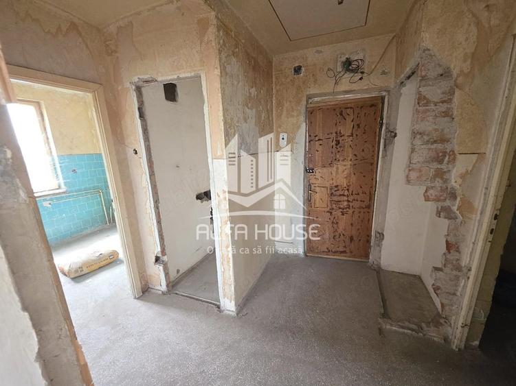 Apartament cu 2 camere decomandat în Govândari