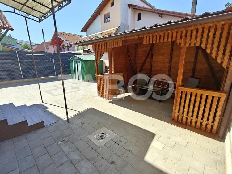 Duplex cu 4 camere cu Canalizare în Tineretului