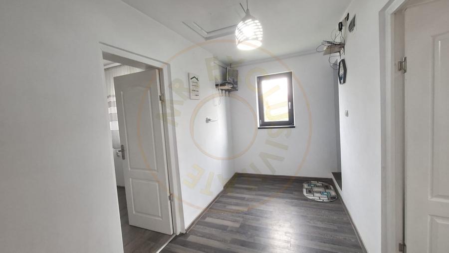 Casă individuală cu 2 camere cu Teren 1746 Mp în Rătești
