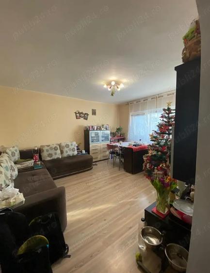 Apartament cu 3 camere decomandat în Sălăjan