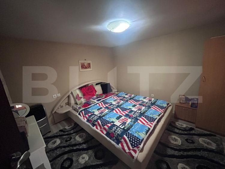 Casă cu 5 camere cu Teren 390 Mp în Central
