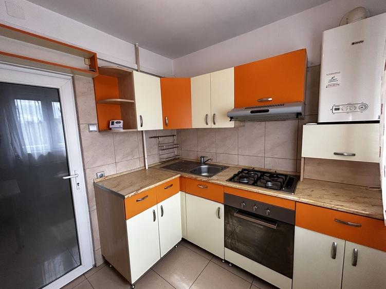 Apartament cu 2 camere decomandat, mobilat în Podgoria