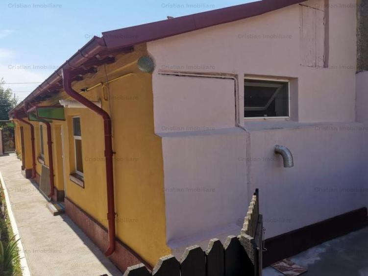 Casă cu 3 camere cu Canalizare în Central