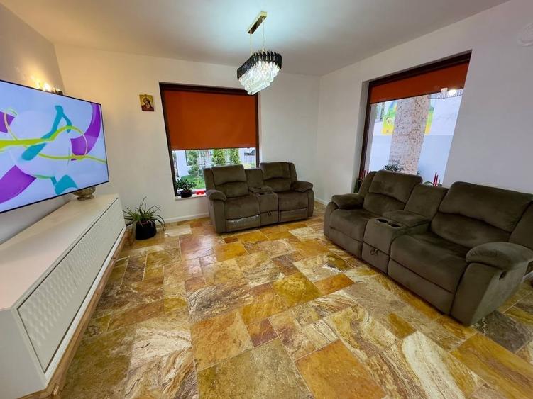 Casă individuală cu 5 camere cu Canalizare în Central