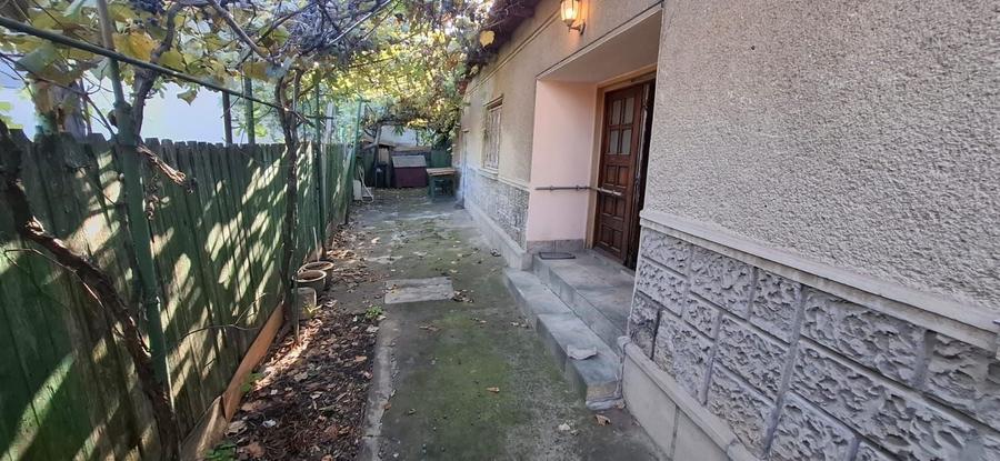 Casă individuală cu 3 camere cu Canalizare în Anda