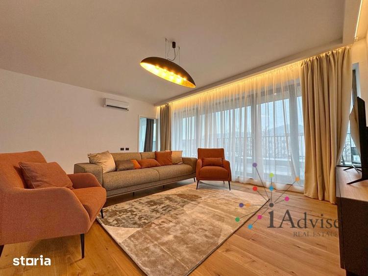Apartament cu 3 camere decomandat în Centrul Istoric